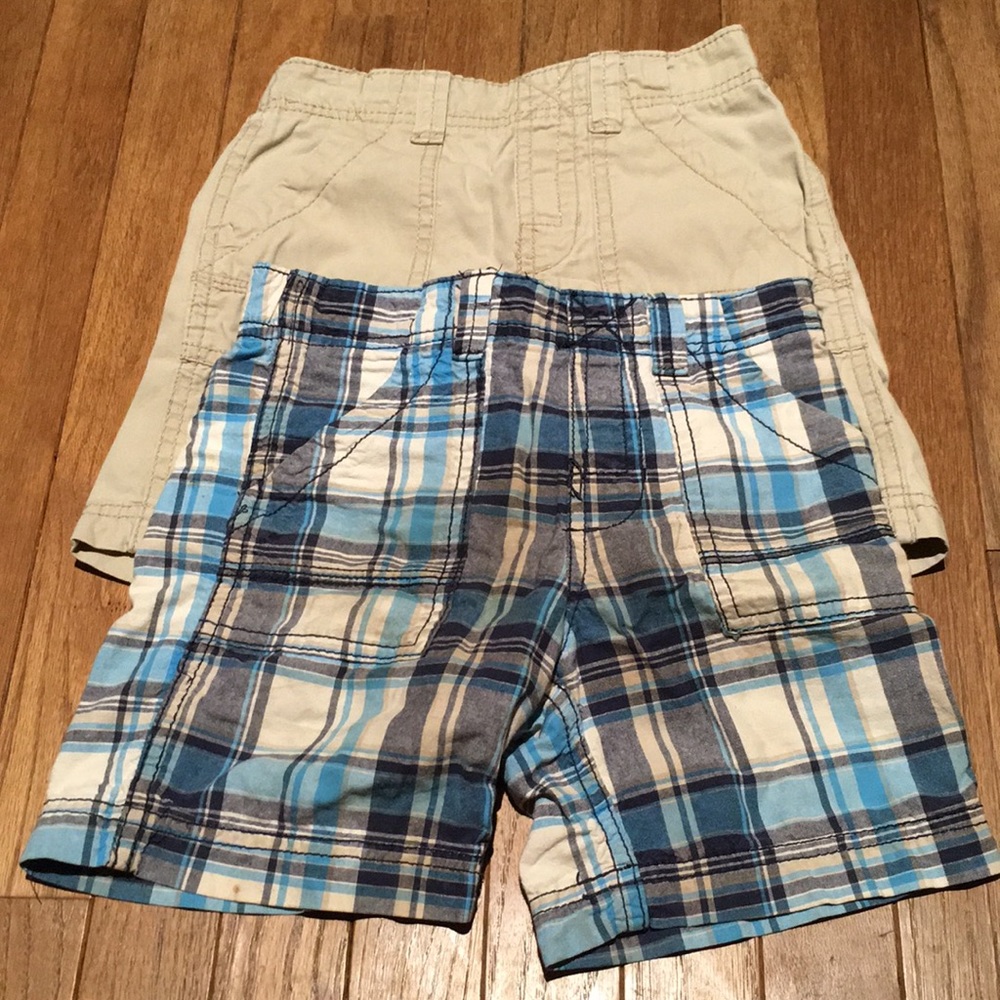 🐳Carter’s toddler shorts lot size 3T